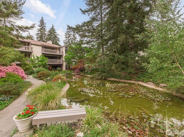 1542 NE 140th Street E6, Seattle WA 98125