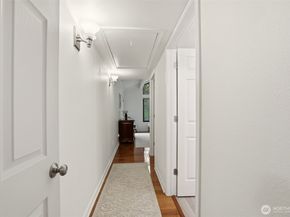 1542 NE 140th Street E6, Seattle WA 98125