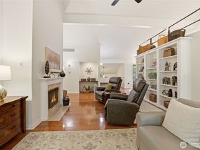 1542 NE 140th Street E6, Seattle WA 98125