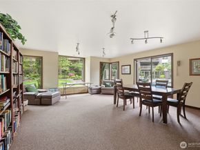 1542 NE 140th Street E6, Seattle WA 98125