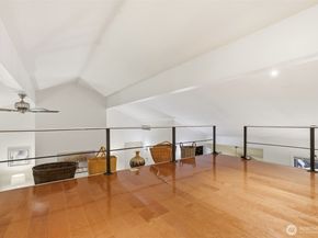 1542 NE 140th Street E6, Seattle WA 98125