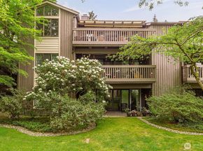 1542 NE 140th Street E6, Seattle WA 98125