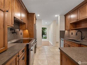 3213 SW 319th Place 19, Federal Way WA 98023