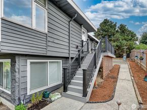 2942 S fontanelle Street C, Seattle WA 98108