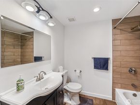 2942 S fontanelle Street C, Seattle WA 98108