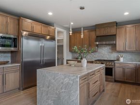 7825 NE 143rd Street, Kirkland WA 98034