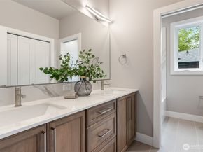 7825 NE 143rd Street, Kirkland WA 98034