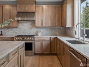 7825 NE 143rd Street, Kirkland WA 98034