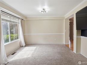 21049 103rd Ave SE, Kent WA 98031