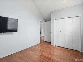 21049 103rd Ave SE, Kent WA 98031