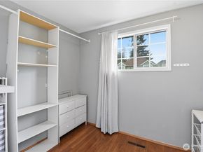 21049 103rd Ave SE, Kent WA 98031