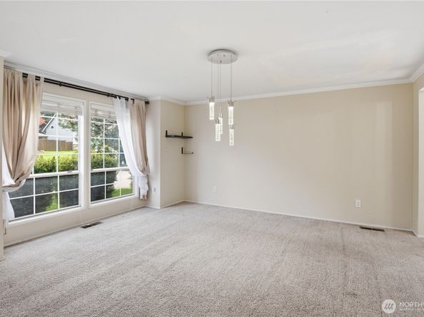 21049 103rd Ave SE, Kent WA 98031