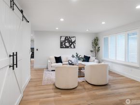 14048 108th Avenue NE, Kirkland WA 98034