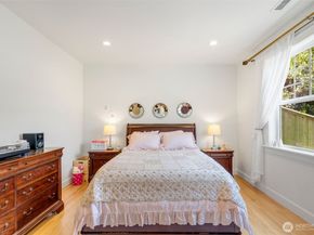 801 W Barrett Street, Seattle WA 98119