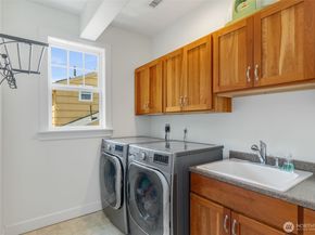 801 W Barrett Street, Seattle WA 98119