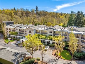 1805 134th Avenue SE 22, Bellevue WA 98005