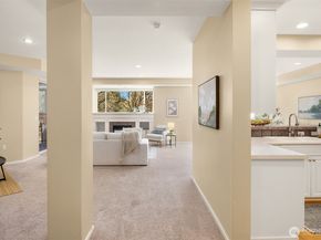 1805 134th Avenue SE 22, Bellevue WA 98005