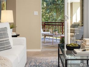1805 134th Avenue SE 22, Bellevue WA 98005