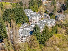 1805 134th Avenue SE 22, Bellevue WA 98005