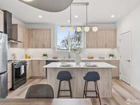 811 NW 63rd Street A, Seattle WA 98107