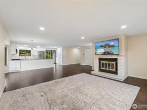 923 S 244th Place, Des Moines WA 98198