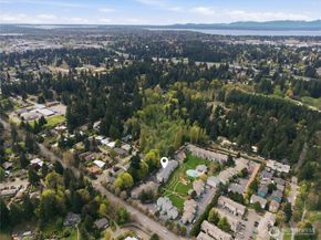 13217 15th Avenue NE A8, Seattle WA 98125