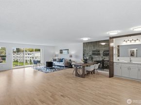 13217 15th Avenue NE A8, Seattle WA 98125