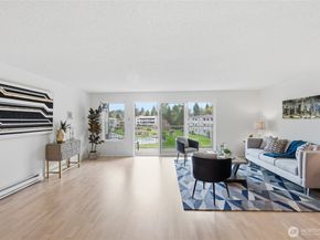 13217 15th Avenue NE A8, Seattle WA 98125