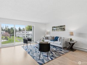13217 15th Avenue NE A8, Seattle WA 98125