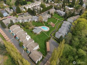 13217 15th Avenue NE A8, Seattle WA 98125