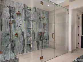 5917 104th Place NE, Kirkland WA 98033