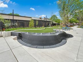 250 NW Dogwood Street C201, Issaquah WA 98027