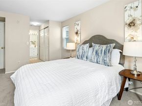 250 NW Dogwood Street C201, Issaquah WA 98027
