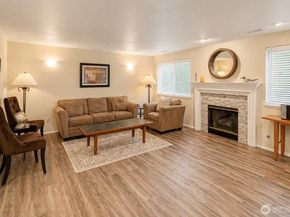 250 NW Dogwood Street C201, Issaquah WA 98027