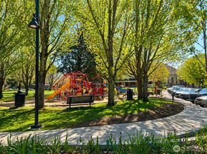 250 NW Dogwood Street C201, Issaquah WA 98027