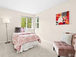 250 NW Dogwood Street C201, Issaquah WA 98027