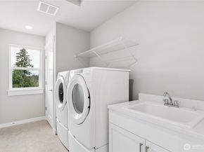 23750 SE 49th Street 6, Issaquah WA 98029