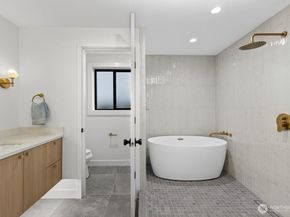 1620 171st Avenue NE, Bellevue WA 98008