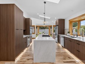 1620 171st Avenue NE, Bellevue WA 98008