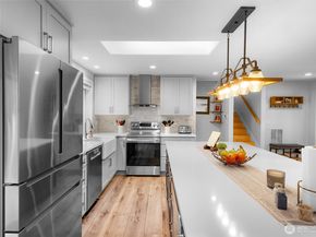 14013 113th Avenue NE, Kirkland WA 98034