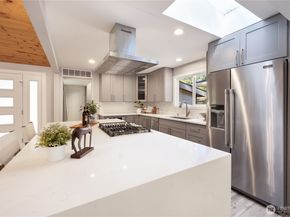 2412 160th Avenue NE, Bellevue WA 98008