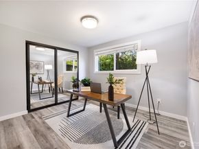 2412 160th Avenue NE, Bellevue WA 98008