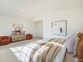 7021 20th Avenue NE, Seattle WA 98115