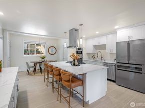7021 20th Avenue NE, Seattle WA 98115