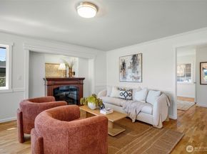 7021 20th Avenue NE, Seattle WA 98115