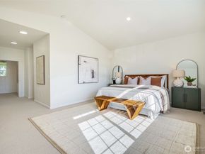 7021 20th Avenue NE, Seattle WA 98115