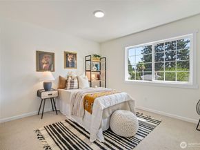 7021 20th Avenue NE, Seattle WA 98115