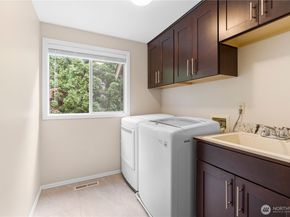 3122 235th Avenue SE, Sammamish WA 98075