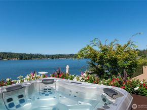 1303 Lakehurst Drive, Bremerton WA 98312
