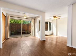 2210 NE 92nd St 104, Seattle WA 98115